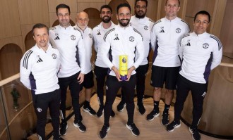 曼联迎战多年难破的劲敌，阿森纳延续榜首争夺，切尔西核心即将复出