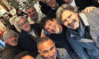 96尤文夺欧冠30周年，皮耶罗等众将聚在里皮家中，老爷子好久不见