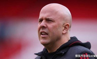 欧冠席位岌岌可危，利物浦必须立刻解雇斯洛特！阿隆索是唯一救星