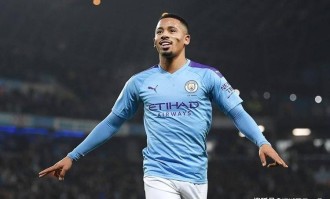 昔日曼城神锋，近4年只进27球，首发丢了，国家队也无望了！