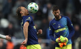 英格兰联赛杯第4轮：纽卡2-0热刺进联赛杯8强 沃尔特马德破门沙尔建功