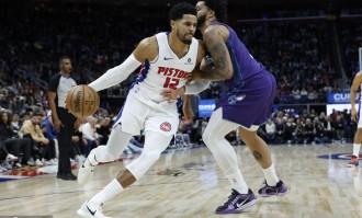 坎宁安三双杜伦19+11 克尼普尔19+7+5活塞轻取黄蜂