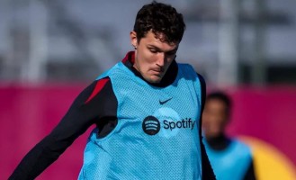 巴萨瞄准曼城边缘荷兰铁卫，冬窗引援锁定克里斯滕森最佳替代者