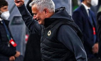 穆里尼奥告别葡超：昔日战术大师的双线崩盘与更衣室危机