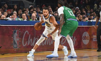 圣诞大战-库里23分弗拉格27+6 勇士胜独行侠