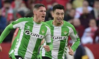 西甲第14轮塞维利亚德比：贝蒂斯客场2-0完胜十人主队