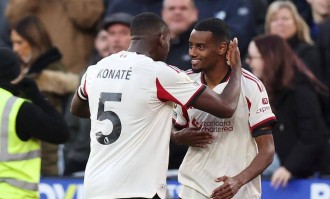 雪藏萨拉赫激活两大亿元先生，伊萨克处子球，利物浦2-0终结3连败