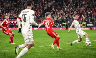 德甲爆冷夜！拜仁狂攻未果，2-2战平让冠军悬念陡增？