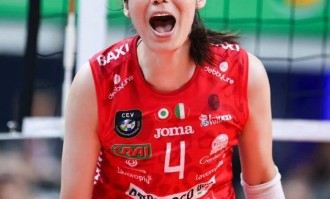 朱婷换上新球衣！科内队友欢迎其归队，或出战欧冠首轮冲击22连胜