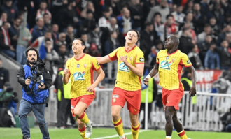 6-7！1-3！疯狂一夜，里昂惨遭淘汰，热刺5连败，澳大利亚女足狂胜