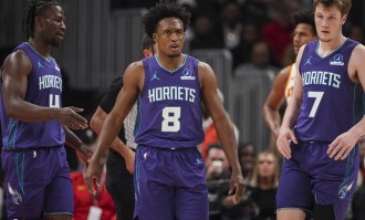 约翰逊28+8+11克尼普尔空砍28分 老鹰送黄蜂6连败