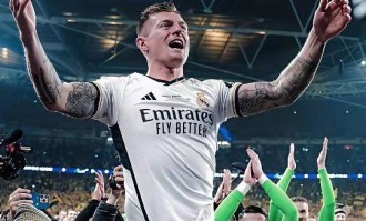 10笔疯狂转会逼疯73岁拜仁大佬！1.31亿抢人+截胡核心，英超钞能力太横？