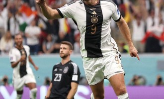 500万欧赌注！AC米兰签下失意锋霸，9号球衣背后的救赎与期待