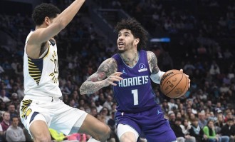 西亚卡姆30+14鲍尔空砍33分 步行者险胜黄蜂