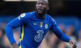 5分领跑迎魔鬼12月！阿森纳8场硬仗遇伤病潮，双战维拉成争冠关键