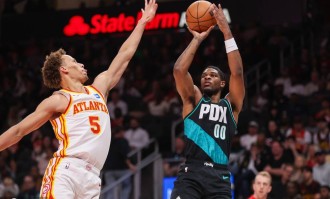 库明加20+7杨瀚森1板1助 老鹰狂胜开拓者