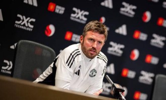 一夜巨变！曼联新帅名单曝光，欧冠争夺再添变数