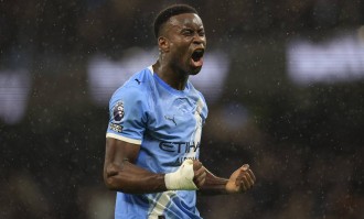 足总杯｜纽卡斯尔对阵曼城，赛季第五次交锋，曼城面临四线作战，喜鹊能否主场逆袭？