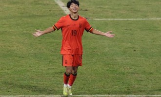 5场5球6助攻！16岁万项官宣加盟欧战豪门，官媒连发2篇报道祝福