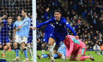 组图：英超曼城1-1切尔西 恩佐读秒绝平庆祝