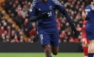 法甲-巴黎VS尼斯：自毁长城，三冠王还能卫冕吗？