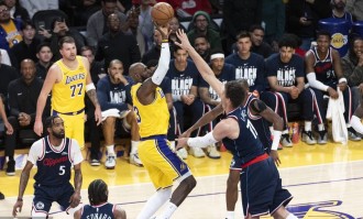 东契奇38+11詹姆斯13+11 伦纳德31分湖人胜快船