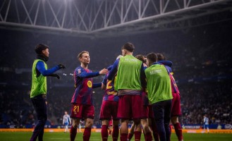 巴萨豪取9连胜，49分领跑西甲榜首，全方位完爆皇马