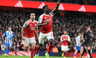 2-0完胜！阿森纳8连胜，冲击三冠王，连续6场零封，塔子哥太强了