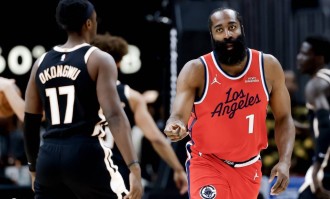 哈登27分9助9伦纳德21分 快船客场大胜老鹰