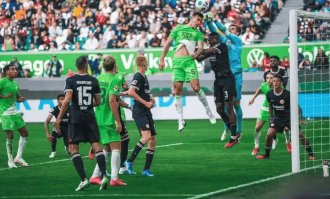 周六012德甲焦点：沃尔夫斯堡中场掌控VS海登海姆残阵重构，抢分与保级的攻防博弈