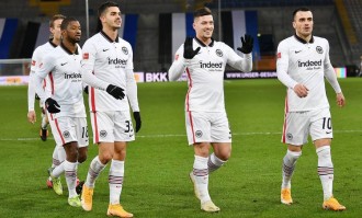 德甲前瞻：法兰克福VS沃尔夫斯堡，火力风暴与保级焦虑的对决