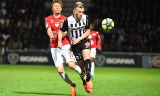 法甲欧战冲刺 VS 保级泥潭！里尔主场狂轰，昂热伤病潮下能守平吗？