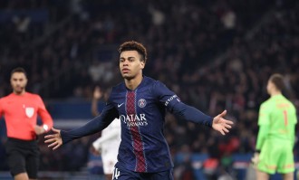 随着朗斯2-3，巴黎圣日耳曼队3-0，法甲最新积分榜：榜首易主