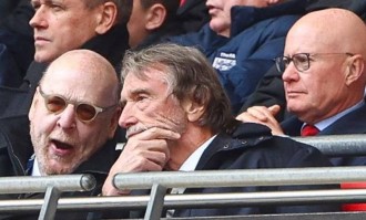 10场比赛首次！曼联迎战“最弱对手”，曾助维拉无缘欧冠的胜利回顾