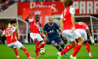 法甲欧战保级两极战！朗斯主场碾压洛里昂，保级队能逃降级危机吗？