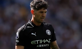 曼城后防崩塌！瓜帅钦点20岁青训救主，斯通斯时代落幕