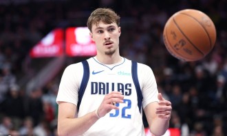 马尔卡宁33+16弗拉格空砍42分 爵士加时险胜独行侠