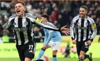 300万镑旧将失宠！纽卡1月或调整阵容，沙尔留队还是重返德甲？