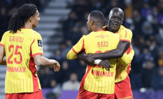 超级大黑马诞生：疯狂8连胜，力压大巴黎，排名法甲榜首