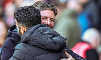 曼联后卫达洛特在达到英超150场里程碑后的反应与展望