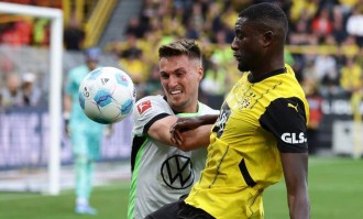 德甲焦点战：法兰克福VS沃尔夫斯堡——攻防博弈下的胜负天平与比分前瞻