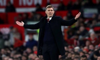 曼联1-2足总杯出局赛季无冠！弗莱彻转正已无望，欧冠资格成唯一希望