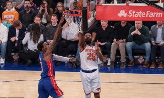 坎宁安42+8+13 布伦森33分活塞战胜尼克斯