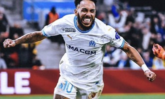 5-1！法甲榜首易主：巴黎被反超！曼联弃将12场10球，领跑射手榜